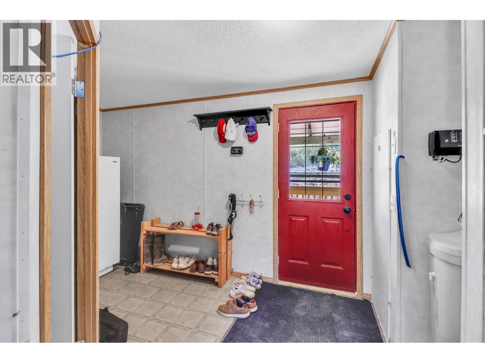 5562 Ha Ha Creek Road, Wardner, British Columbia  V0B 2J0 - Photo 32 - 10398635
