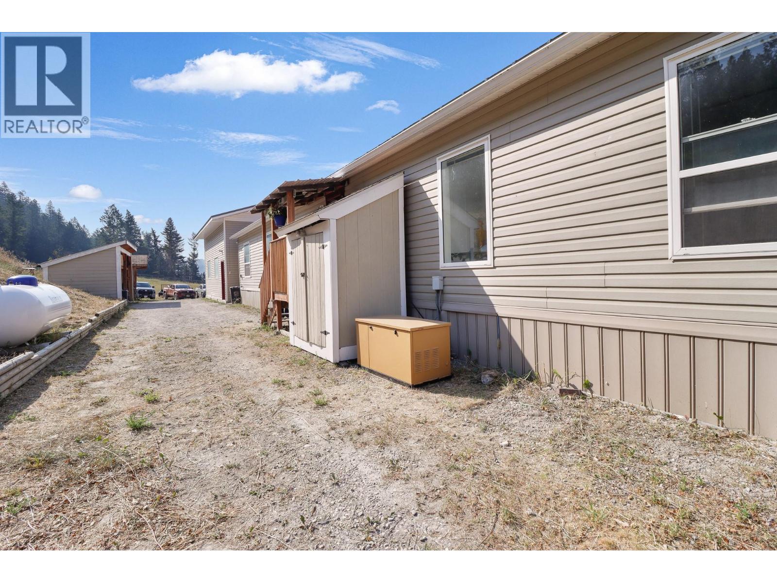 5562 Ha Ha Creek Road, Wardner, British Columbia  V0B 2J0 - Photo 37 - 10398635