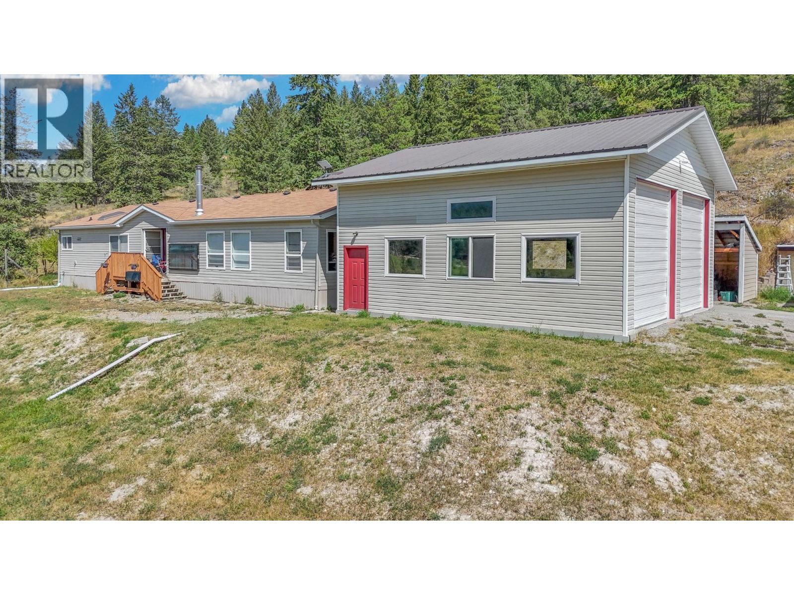 5562 Ha Ha Creek Road, Wardner, British Columbia  V0B 2J0 - Photo 6 - 10398635