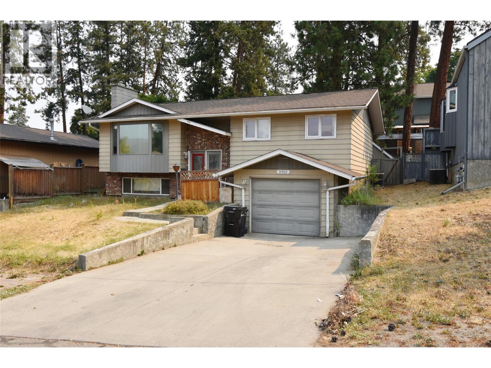 3907 17 Street, Vernon, British Columbia  V1T 7N7 - Photo 1 - 10398310