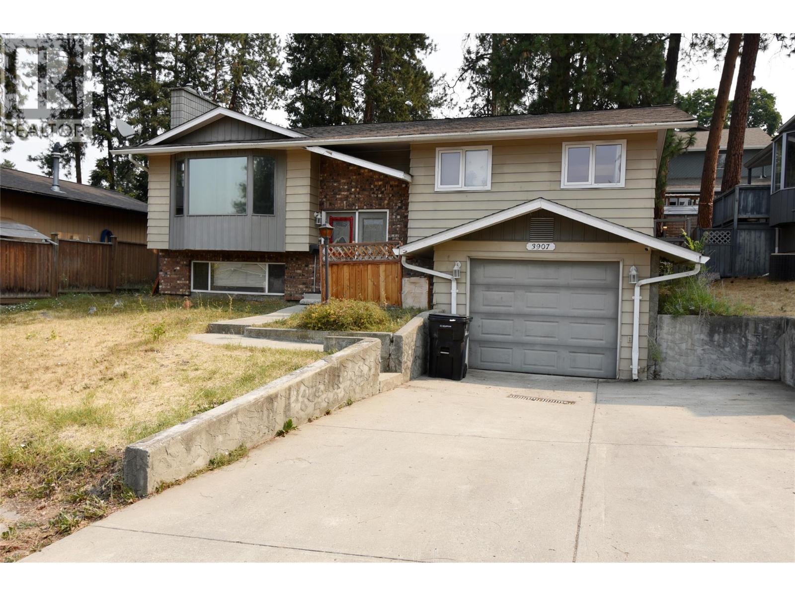 3907 17 Street, Vernon, British Columbia  V1T 7N7 - Photo 2 - 10398310