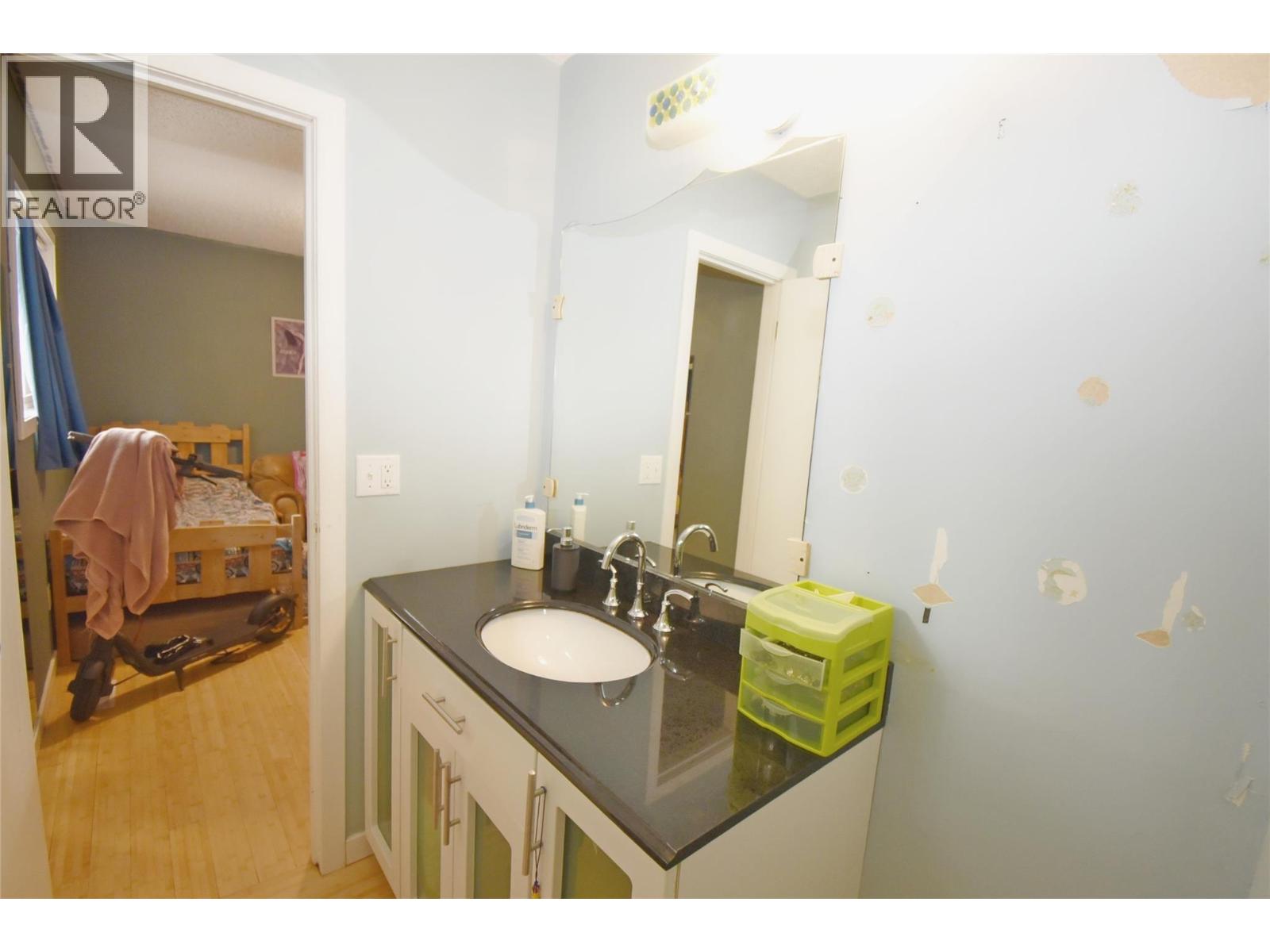 3907 17 Street, Vernon, British Columbia  V1T 7N7 - Photo 36 - 10398310
