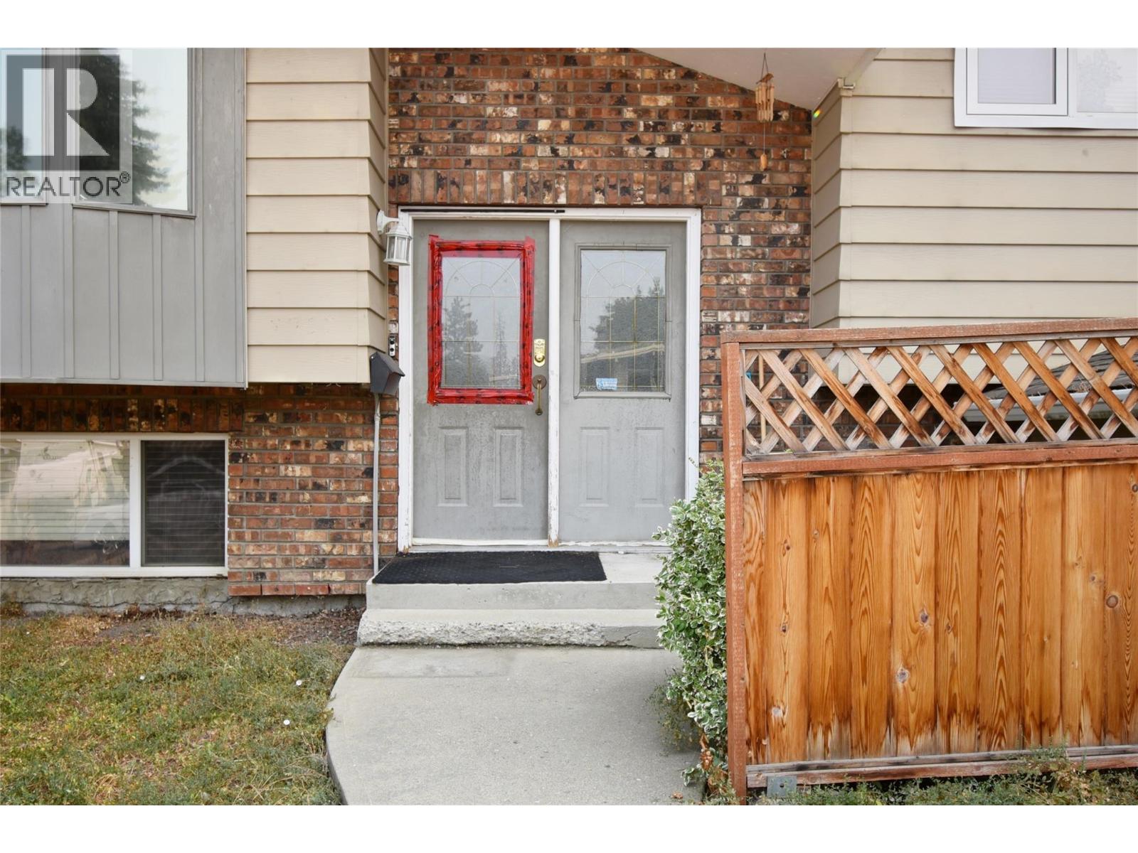 3907 17 Street, Vernon, British Columbia  V1T 7N7 - Photo 7 - 10398310