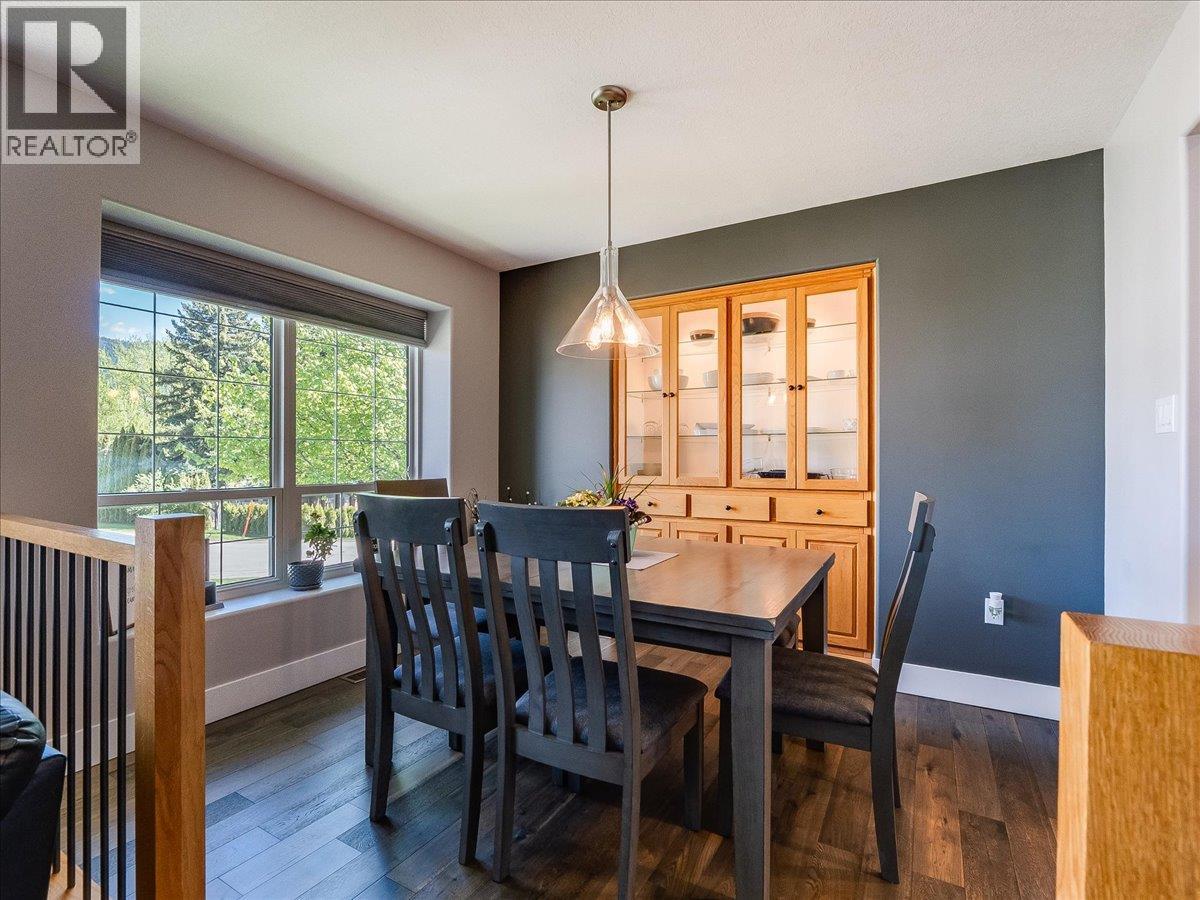 900 7th Street, Montrose, British Columbia  V0G 1P0 - Photo 10 - 10398896