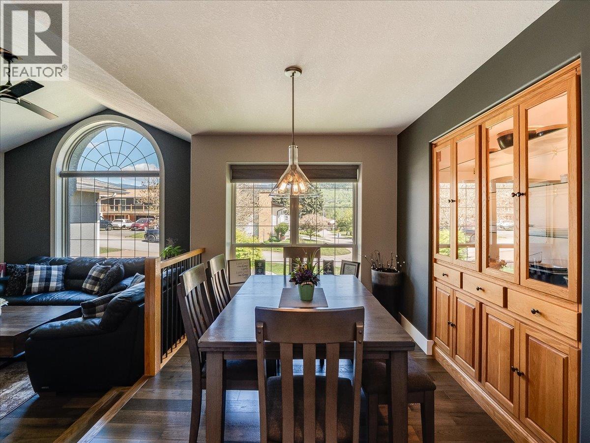 900 7th Street, Montrose, British Columbia  V0G 1P0 - Photo 11 - 10398896