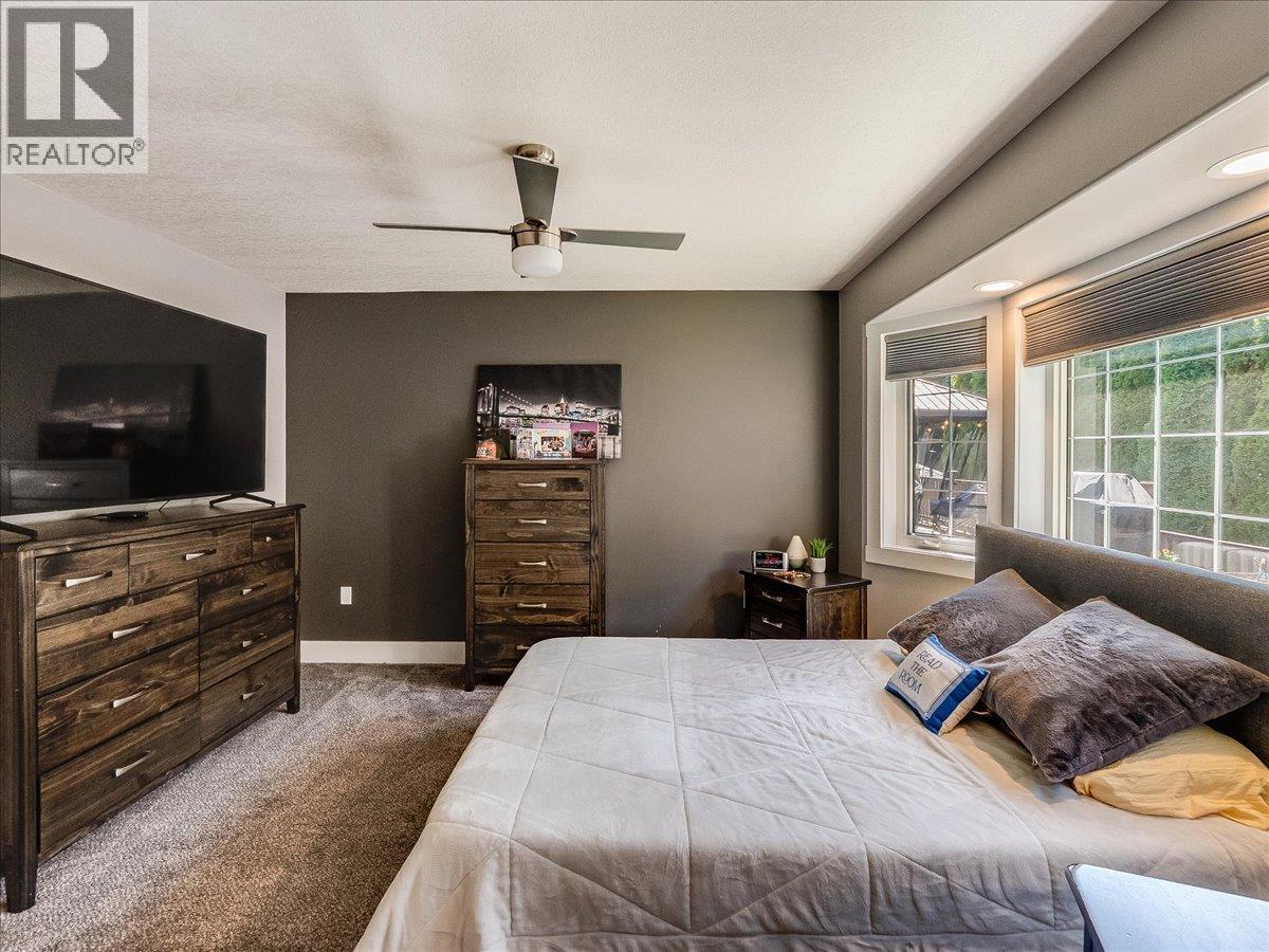900 7th Street, Montrose, British Columbia  V0G 1P0 - Photo 20 - 10398896
