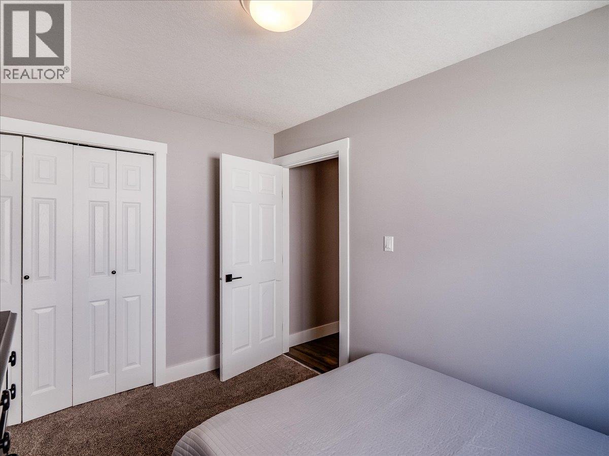 900 7th Street, Montrose, British Columbia  V0G 1P0 - Photo 24 - 10398896