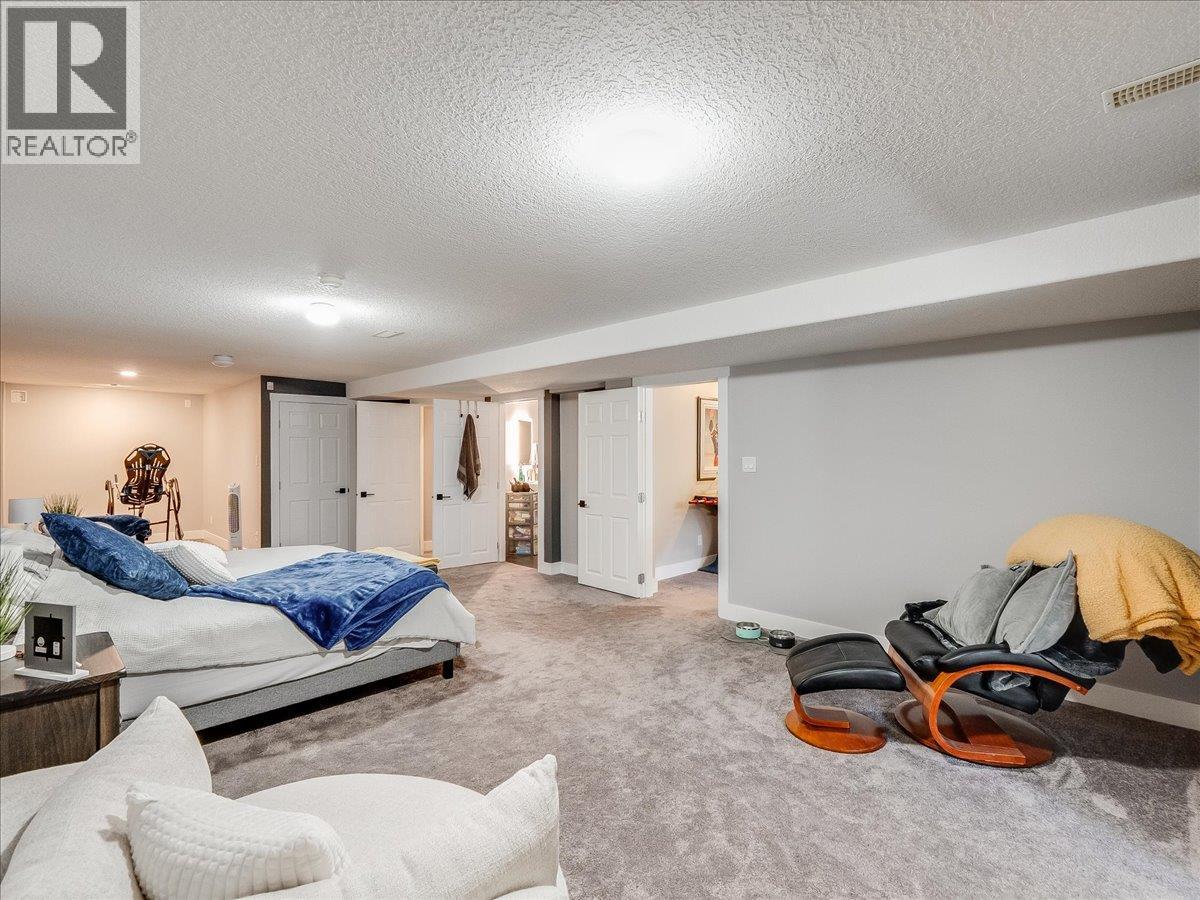 900 7th Street, Montrose, British Columbia  V0G 1P0 - Photo 30 - 10398896