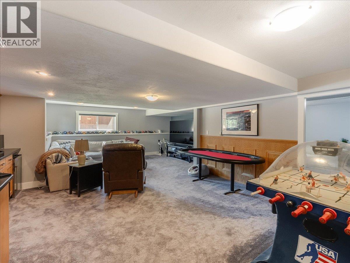 900 7th Street, Montrose, British Columbia  V0G 1P0 - Photo 34 - 10398896