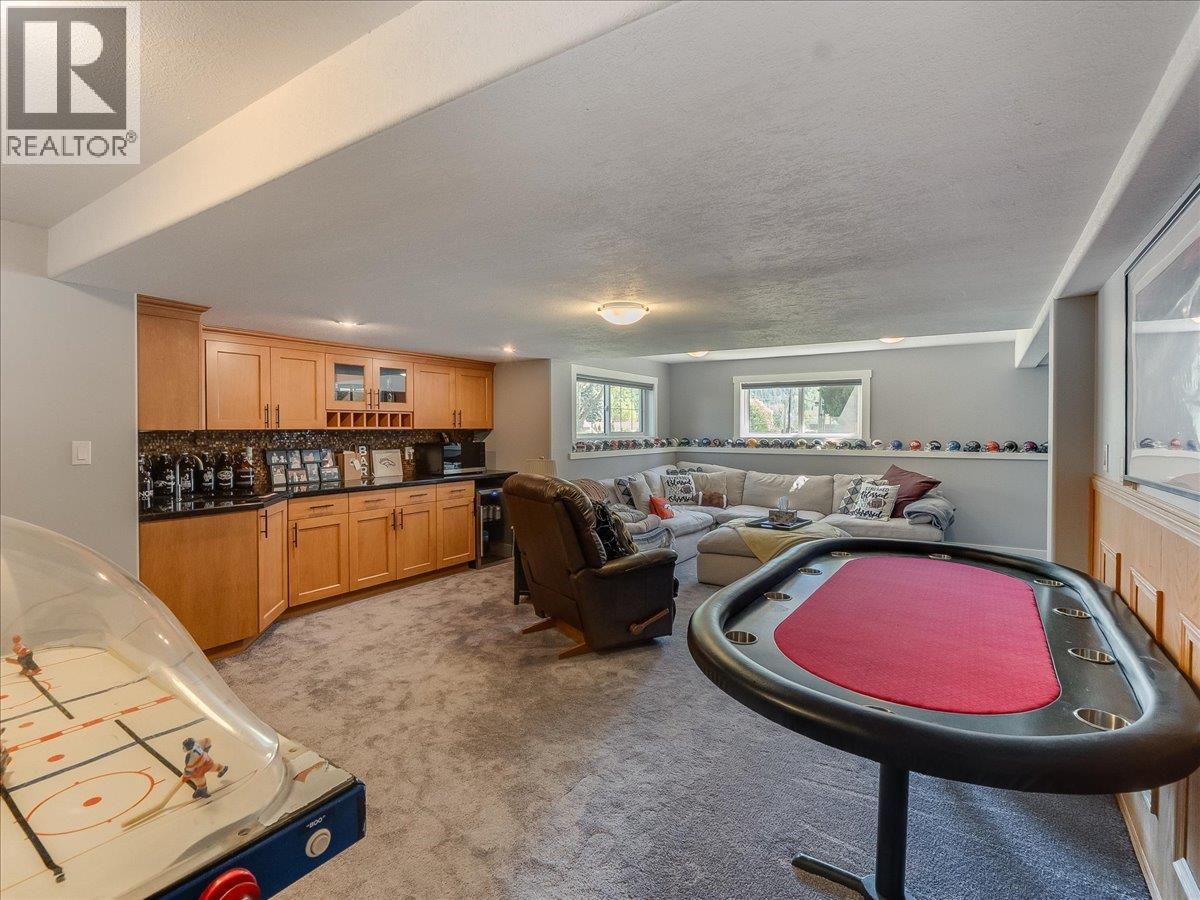 900 7th Street, Montrose, British Columbia  V0G 1P0 - Photo 36 - 10398896