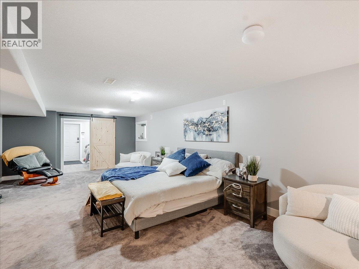 900 7th Street, Montrose, British Columbia  V0G 1P0 - Photo 37 - 10398896