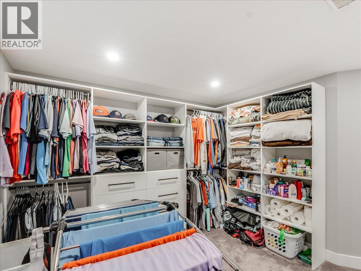 900 7th Street, Montrose, British Columbia  V0G 1P0 - Photo 44 - 10398896