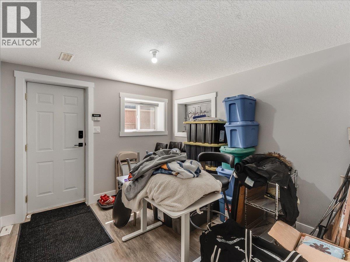 900 7th Street, Montrose, British Columbia  V0G 1P0 - Photo 45 - 10398896