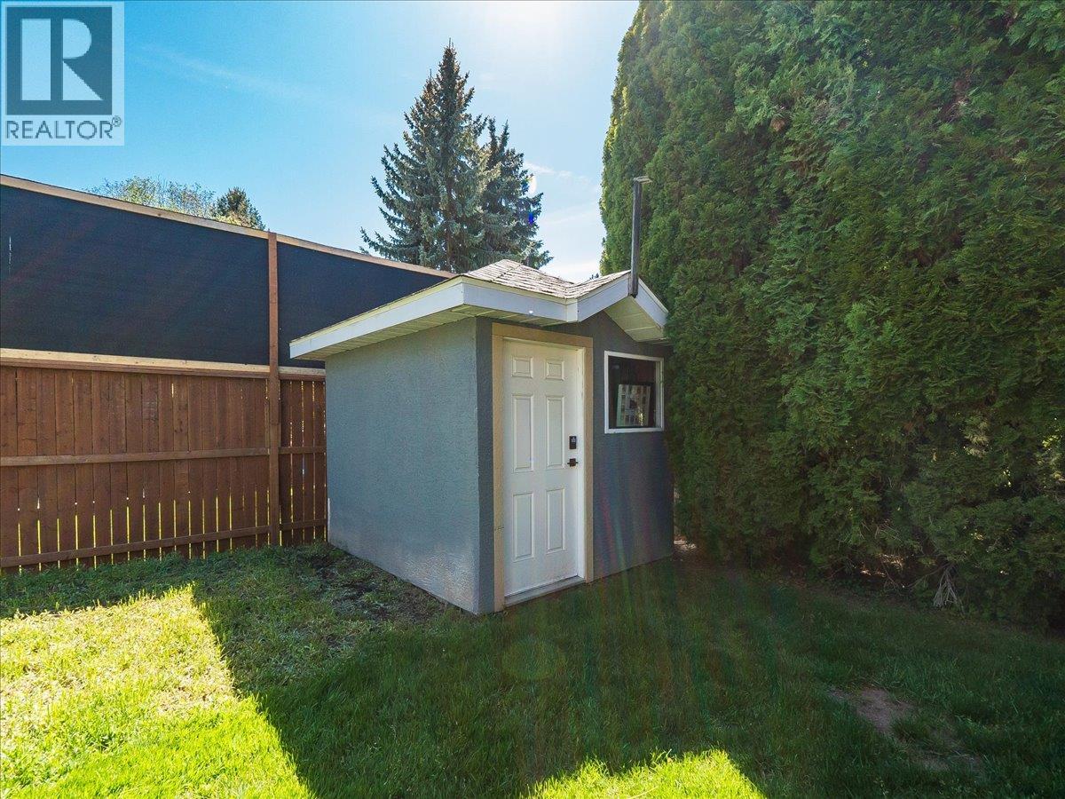 900 7th Street, Montrose, British Columbia  V0G 1P0 - Photo 55 - 10398896
