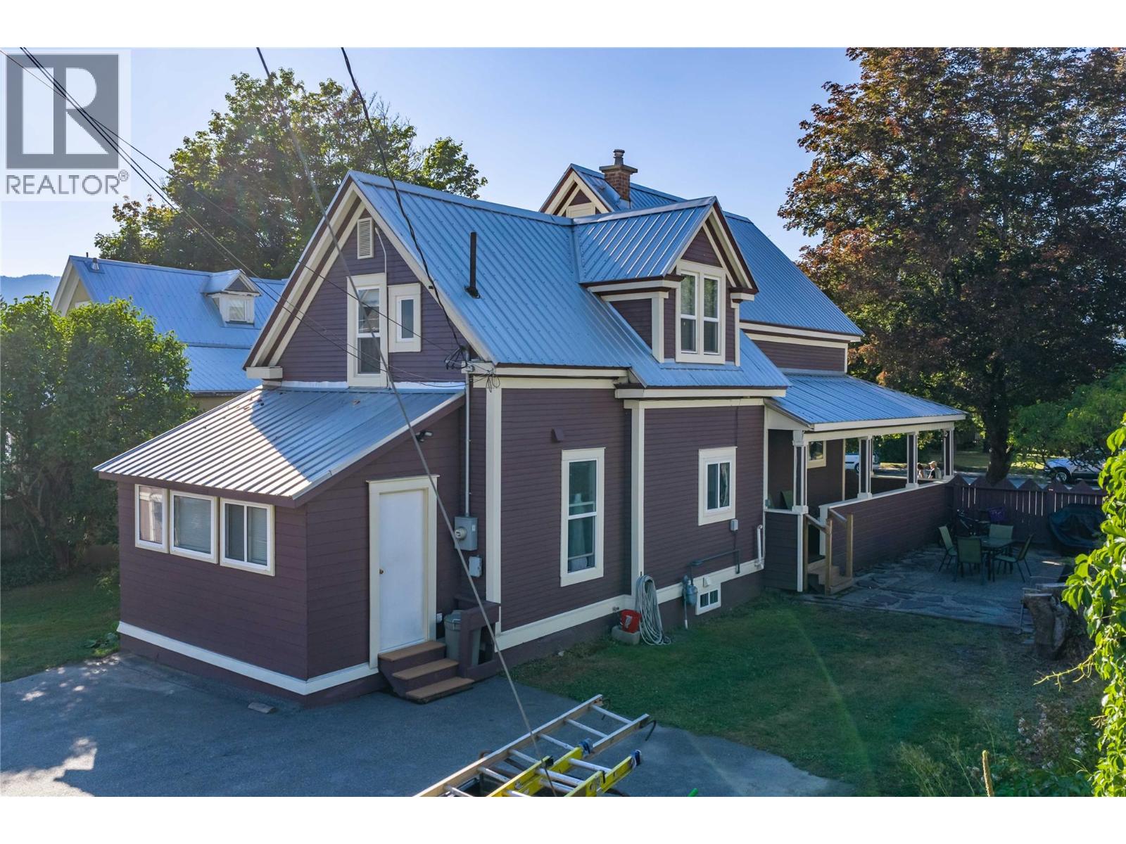 408 & 410 Mackenzie Avenue, Revelstoke, British Columbia  V0E 2S0 - Photo 11 - 10398819