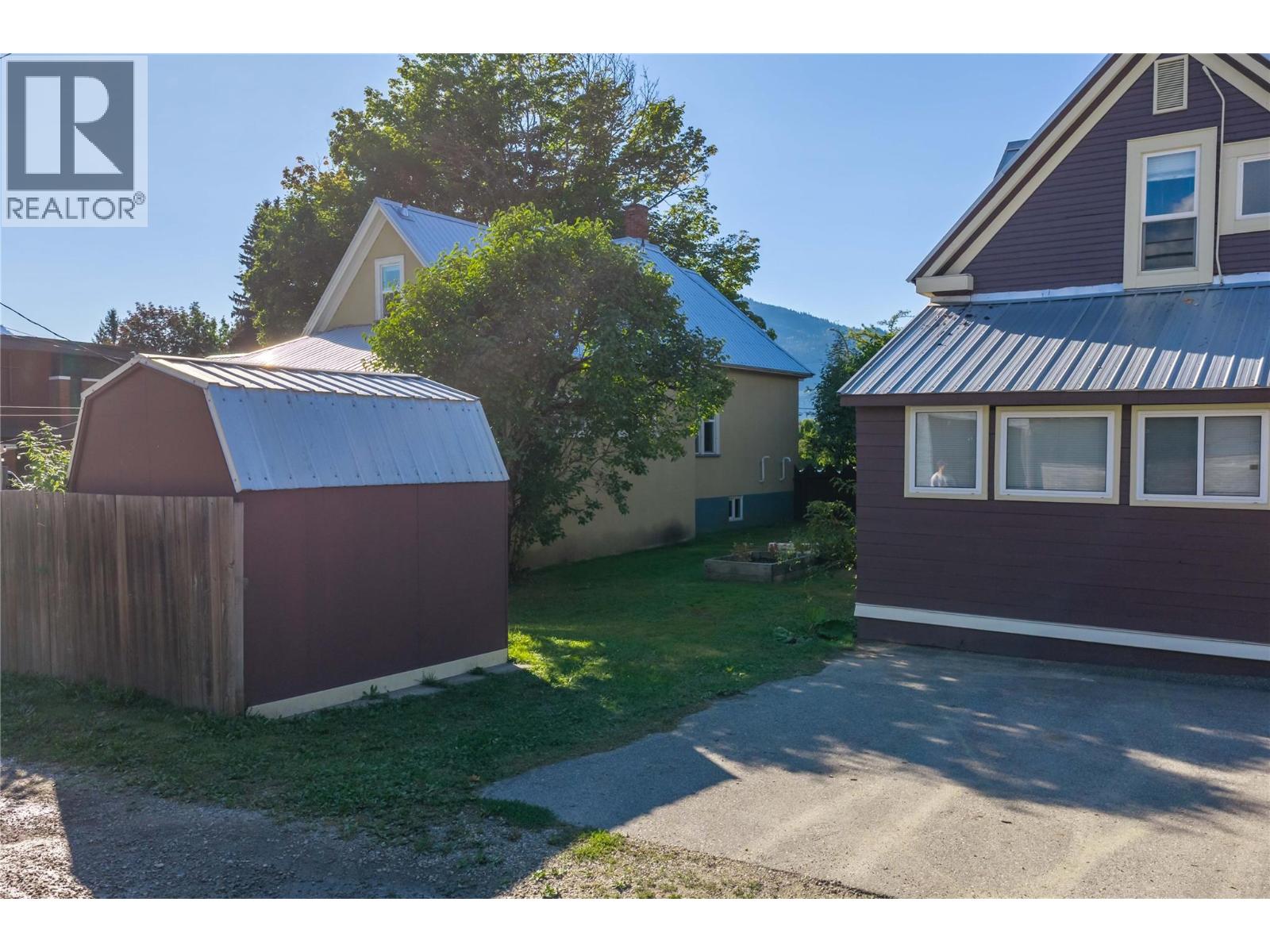 408 & 410 Mackenzie Avenue, Revelstoke, British Columbia  V0E 2S0 - Photo 14 - 10398819
