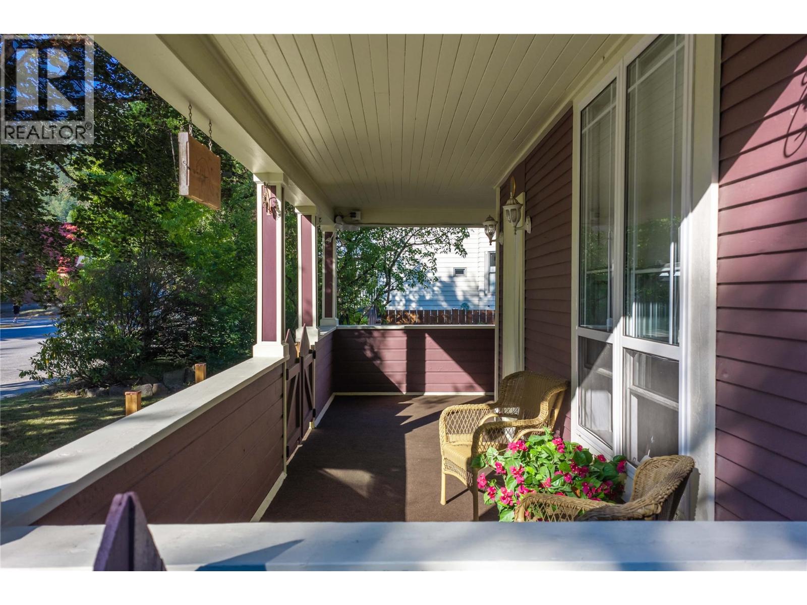 408 & 410 Mackenzie Avenue, Revelstoke, British Columbia  V0E 2S0 - Photo 18 - 10398819