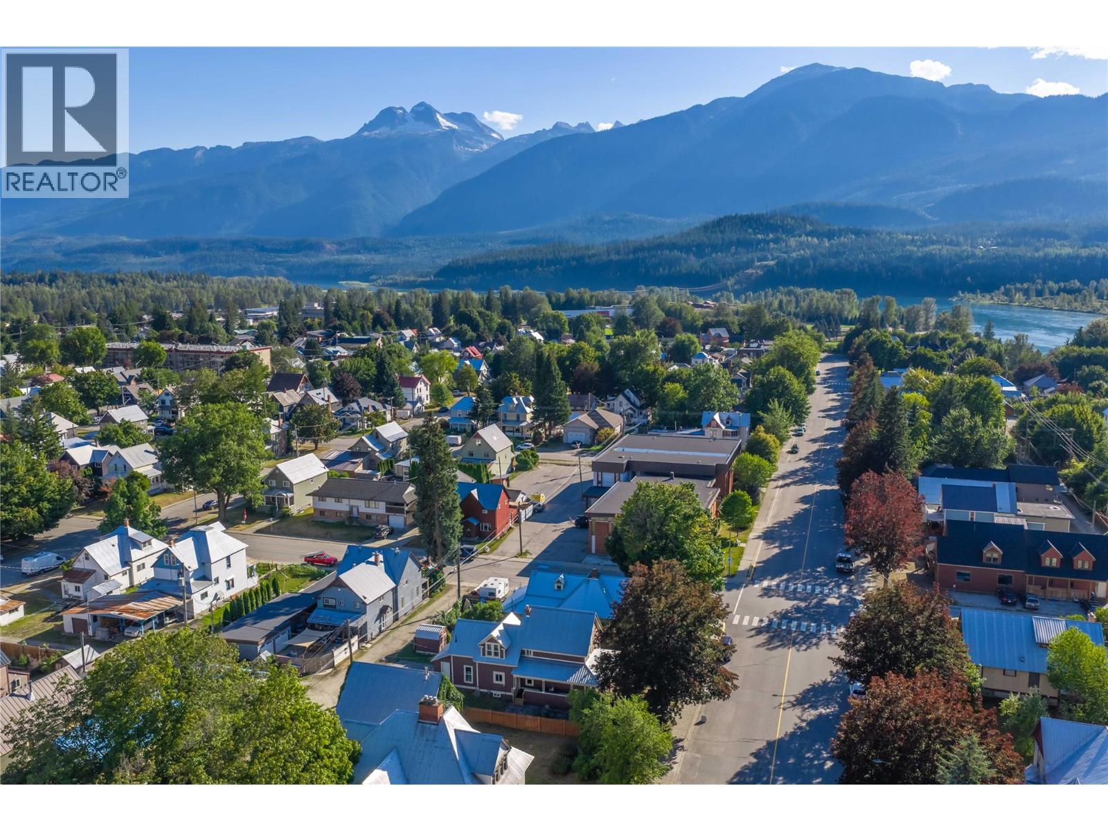 408 & 410 Mackenzie Avenue, Revelstoke, British Columbia  V0E 2S0 - Photo 22 - 10398819