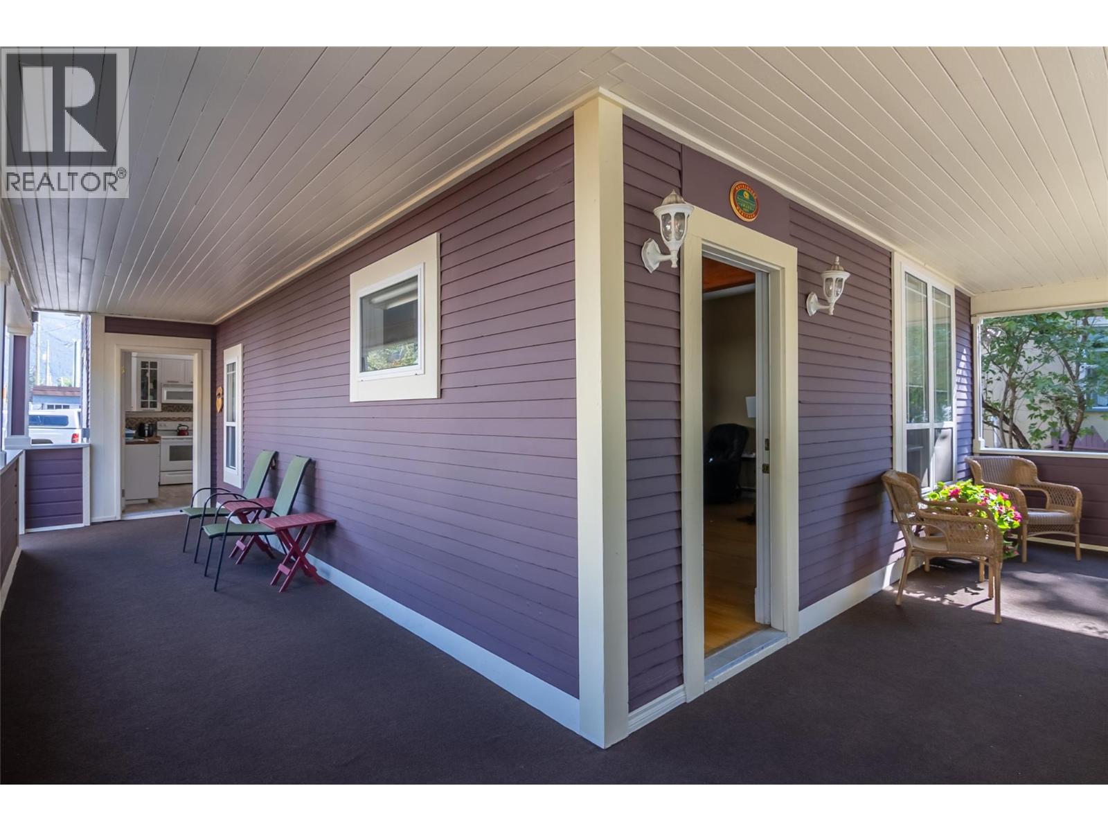 408 & 410 Mackenzie Avenue, Revelstoke, British Columbia  V0E 2S0 - Photo 42 - 10398819