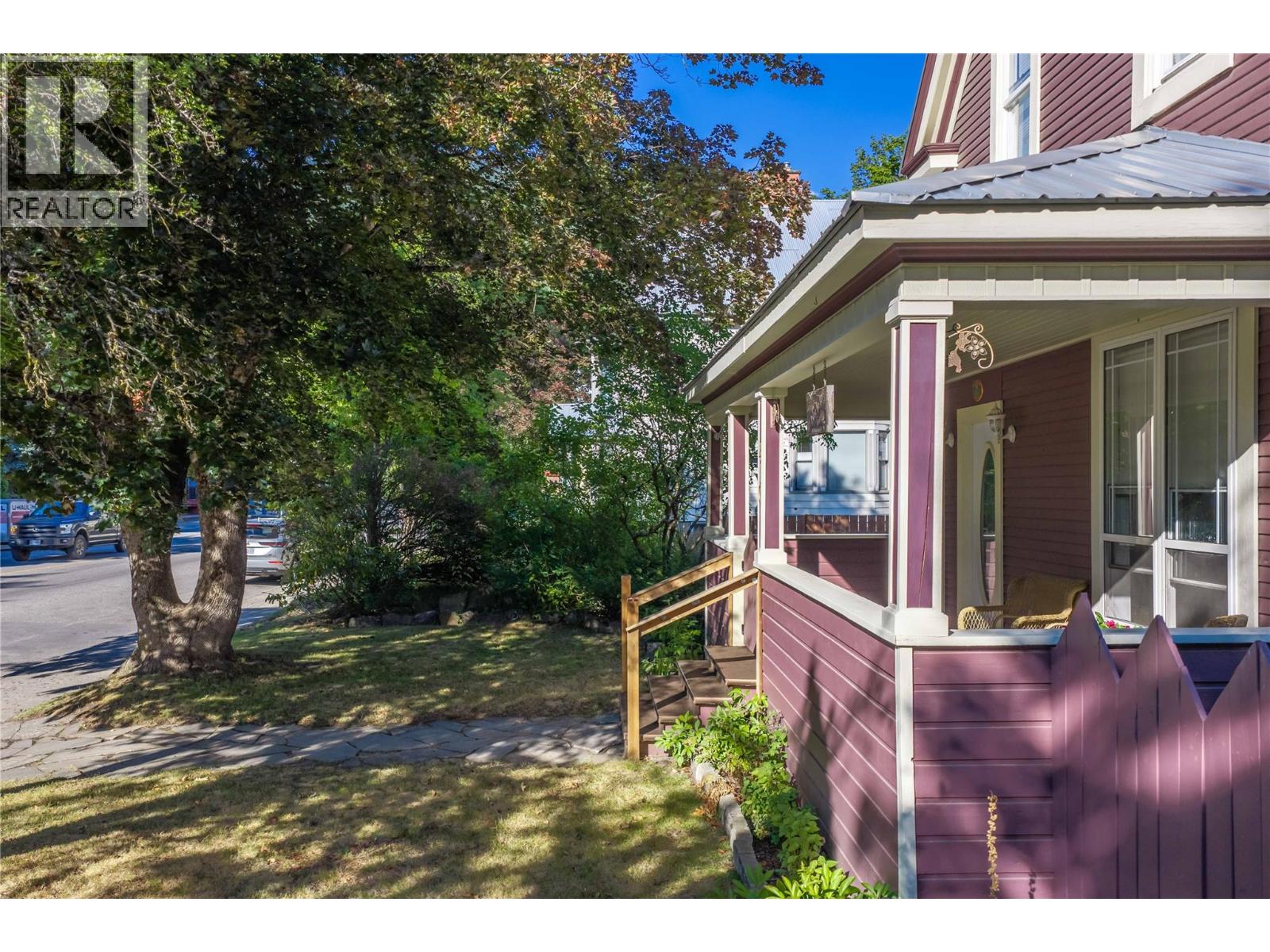408 & 410 Mackenzie Avenue, Revelstoke, British Columbia  V0E 2S0 - Photo 5 - 10398819