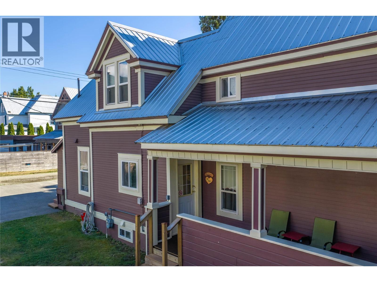 408 & 410 Mackenzie Avenue, Revelstoke, British Columbia  V0E 2S0 - Photo 6 - 10398819