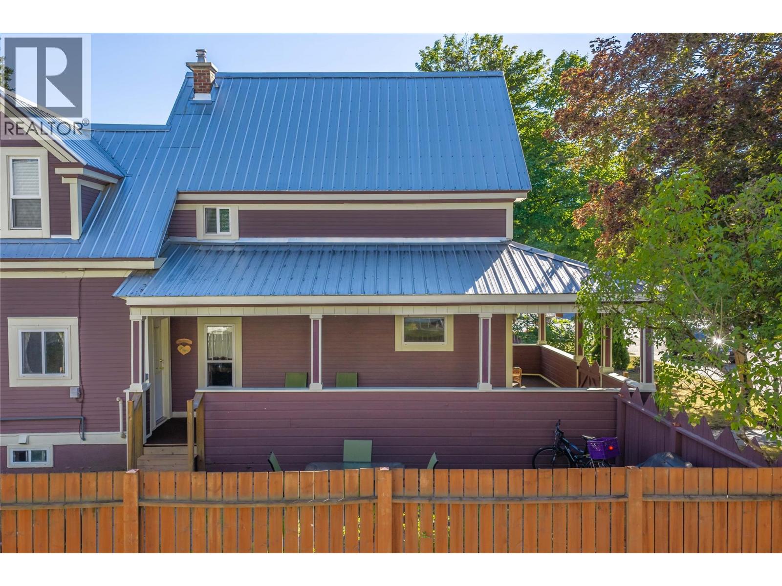 408 & 410 Mackenzie Avenue, Revelstoke, British Columbia  V0E 2S0 - Photo 7 - 10398819