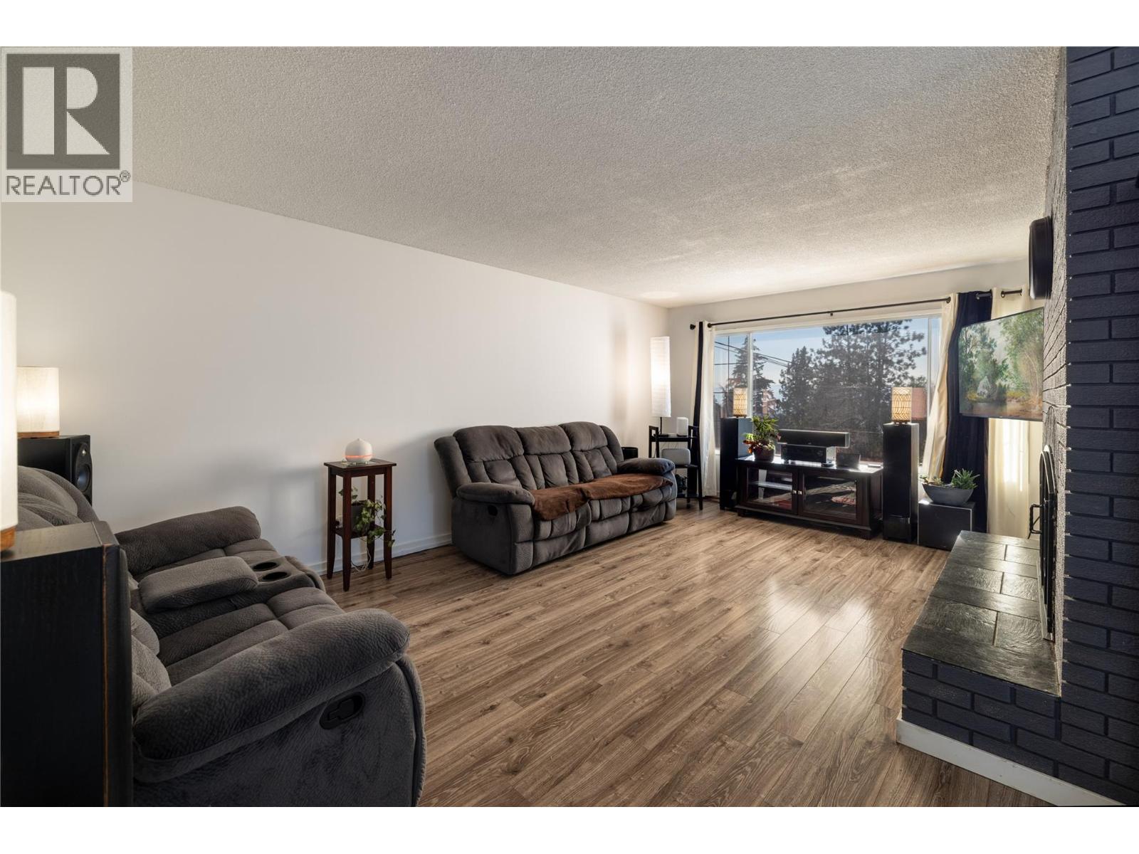 1035 Toovey Road, Kelowna, British Columbia  V1X 6R2 - Photo 12 - 10398477