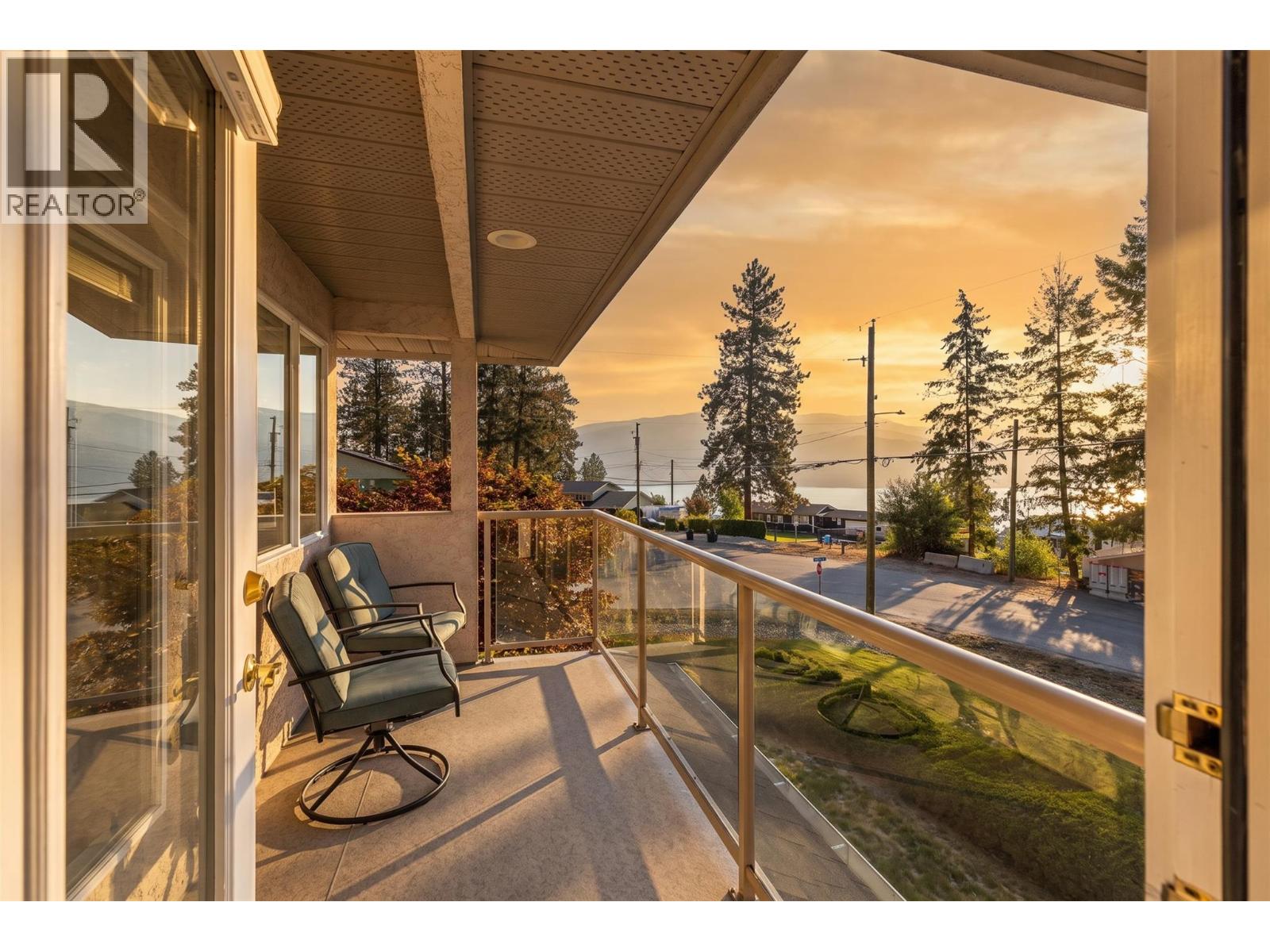 5990 Victoria Street, Peachland, British Columbia  V0H 1X4 - Photo 10 - 10398692