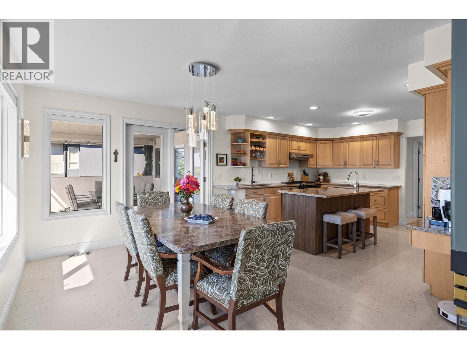 5990 Victoria Street, Peachland, British Columbia  V0H 1X4 - Photo 12 - 10398692
