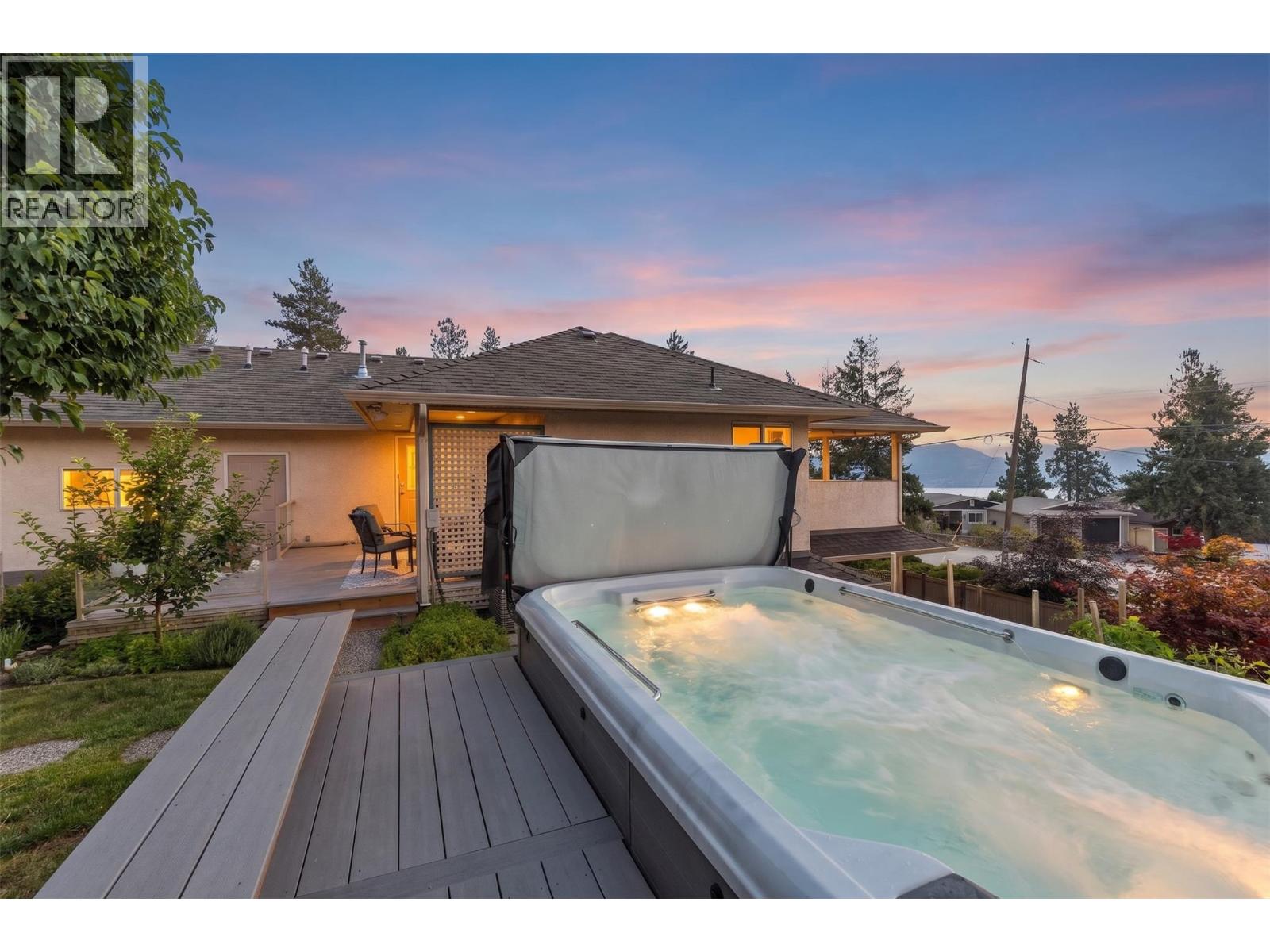 5990 Victoria Street, Peachland, British Columbia  V0H 1X4 - Photo 30 - 10398692