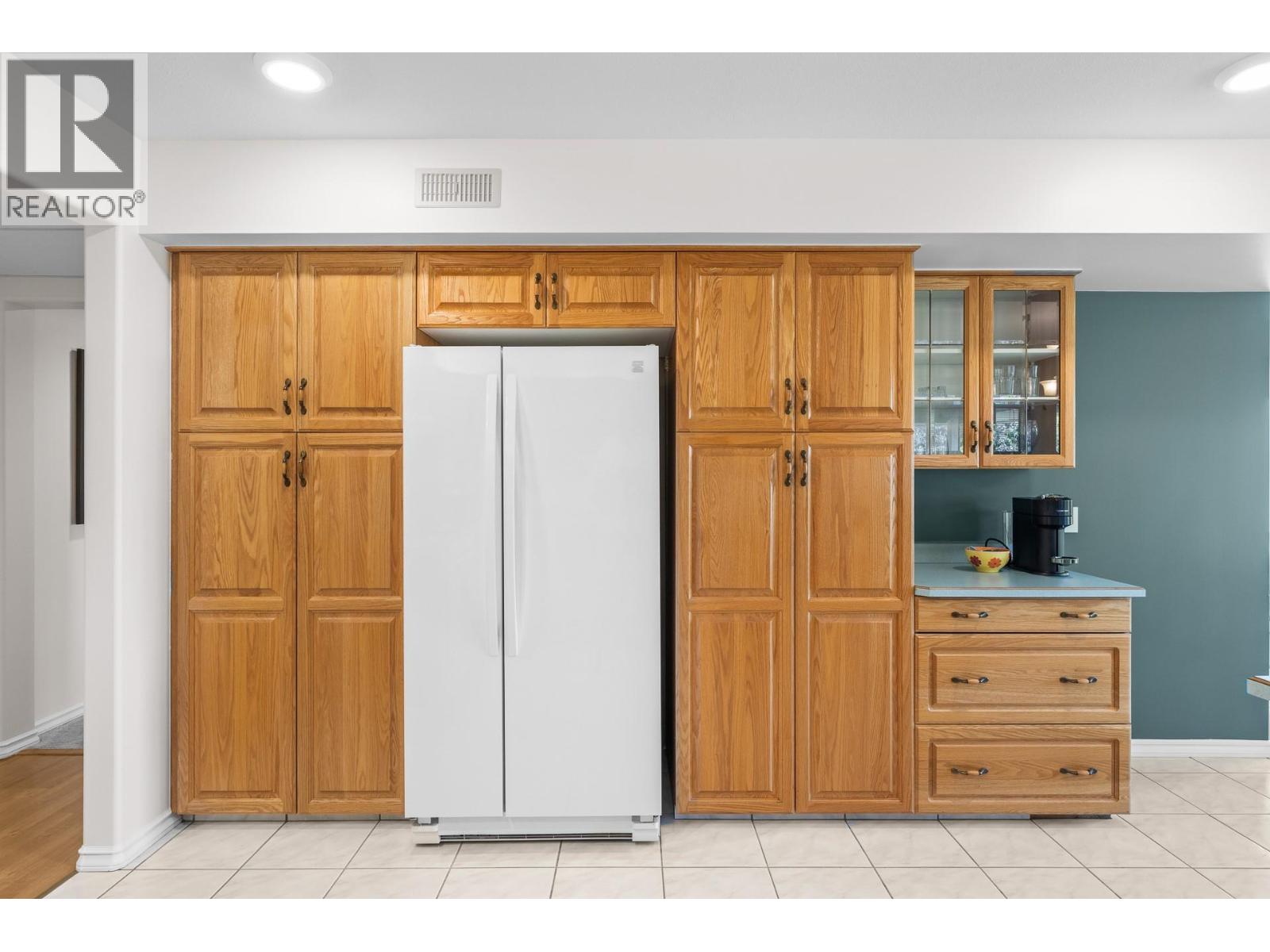5990 Victoria Street, Peachland, British Columbia  V0H 1X4 - Photo 38 - 10398692
