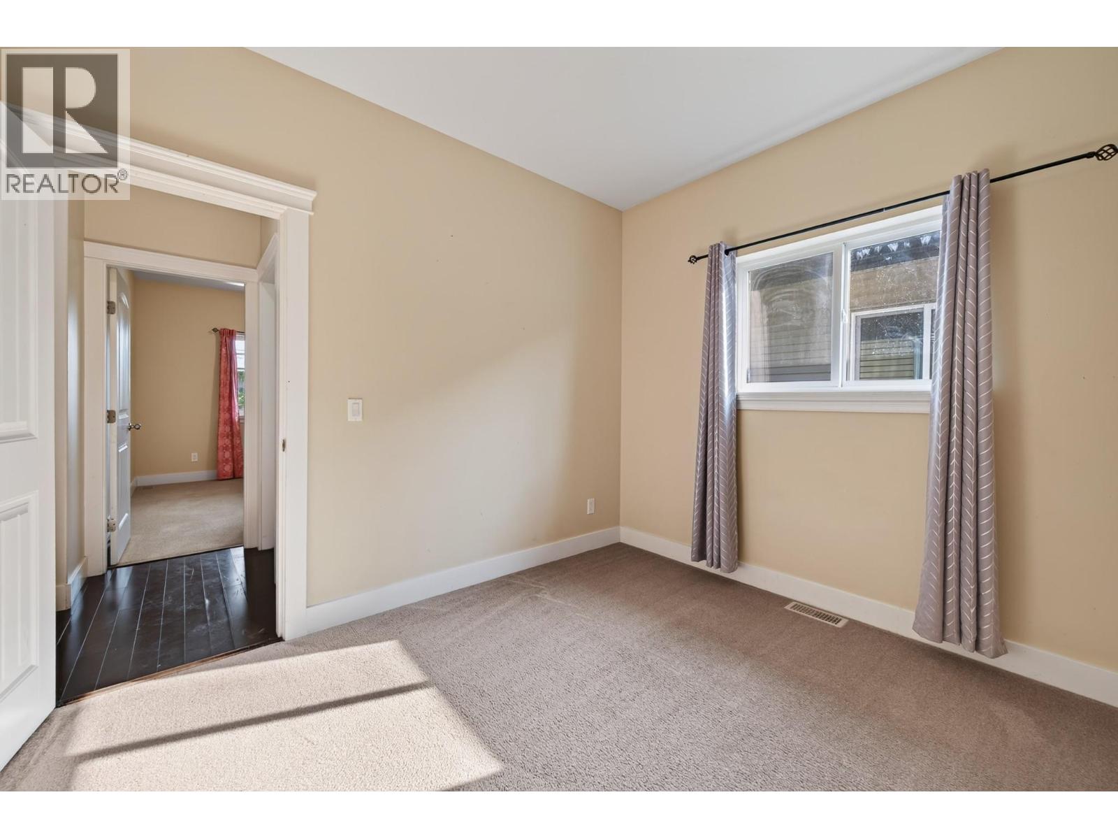 885 Georgeann Road, Kamloops, British Columbia  V2B 6H9 - Photo 15 - 10398872
