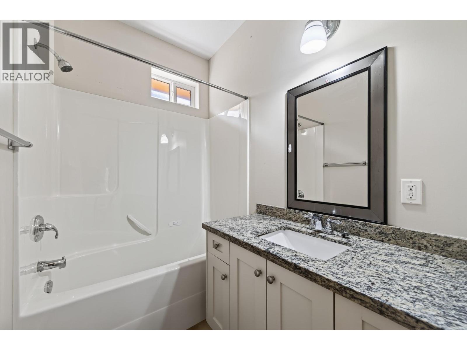 885 Georgeann Road, Kamloops, British Columbia  V2B 6H9 - Photo 19 - 10398872