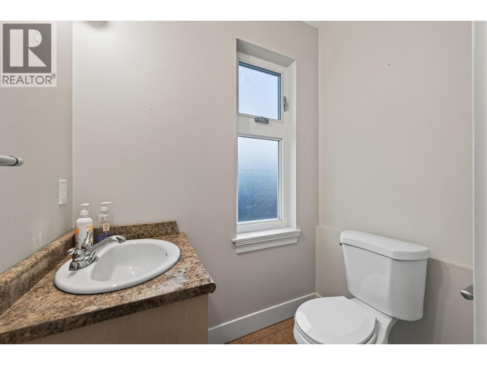 885 Georgeann Road, Kamloops, British Columbia  V2B 6H9 - Photo 22 - 10398872