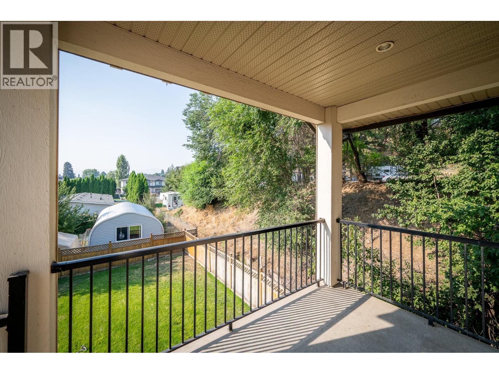 885 Georgeann Road, Kamloops, British Columbia  V2B 6H9 - Photo 24 - 10398872