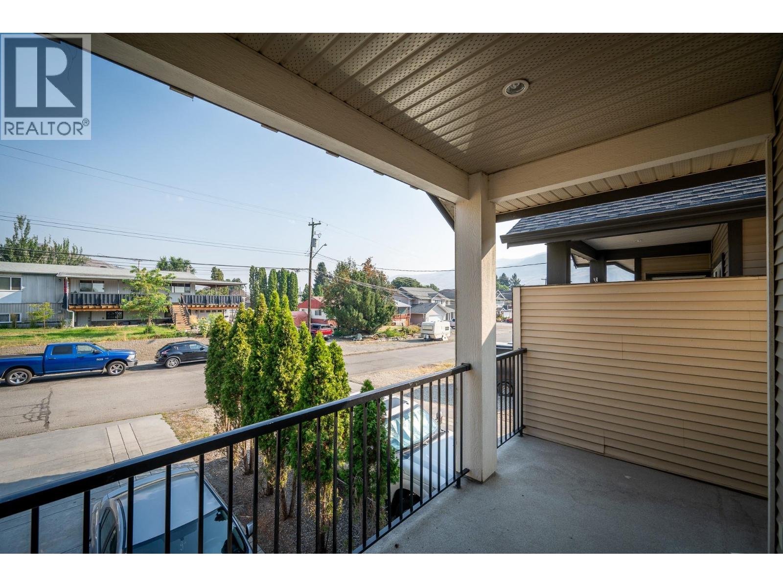 885 Georgeann Road, Kamloops, British Columbia  V2B 6H9 - Photo 6 - 10398872
