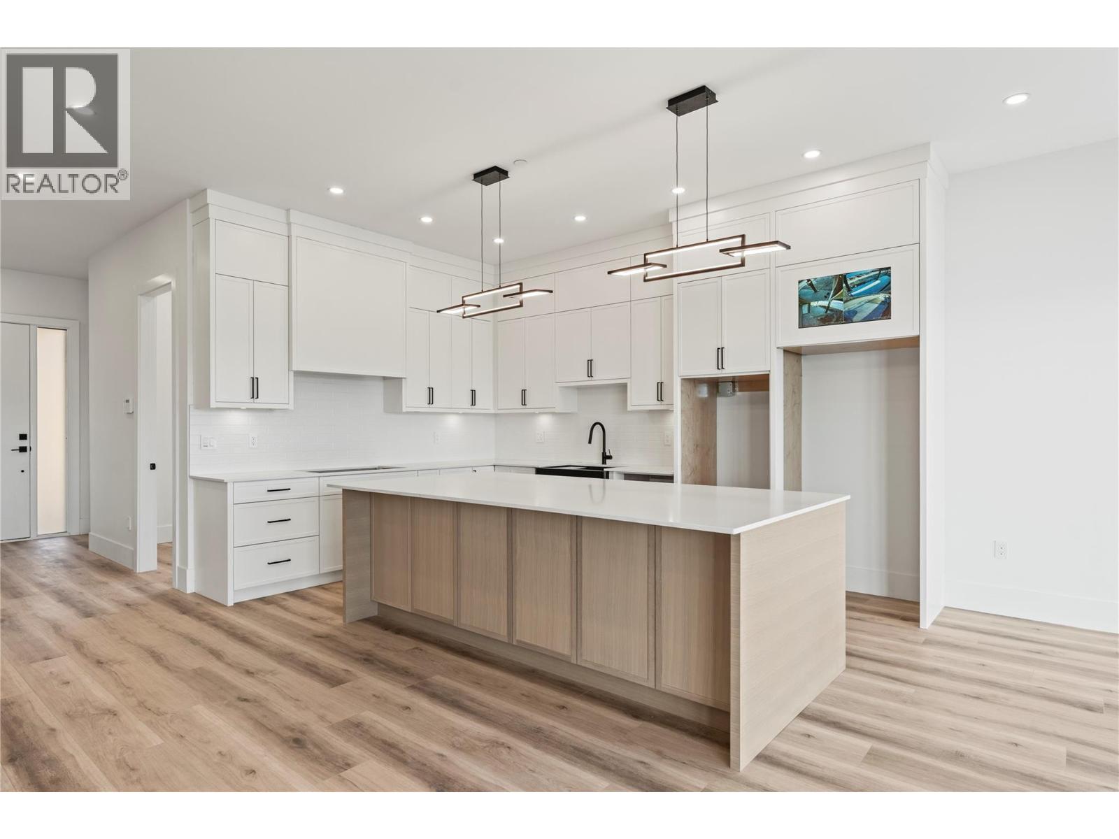 8948 Tavistock Road, Vernon, British Columbia  V1H 2L4 - Photo 12 - 10398898