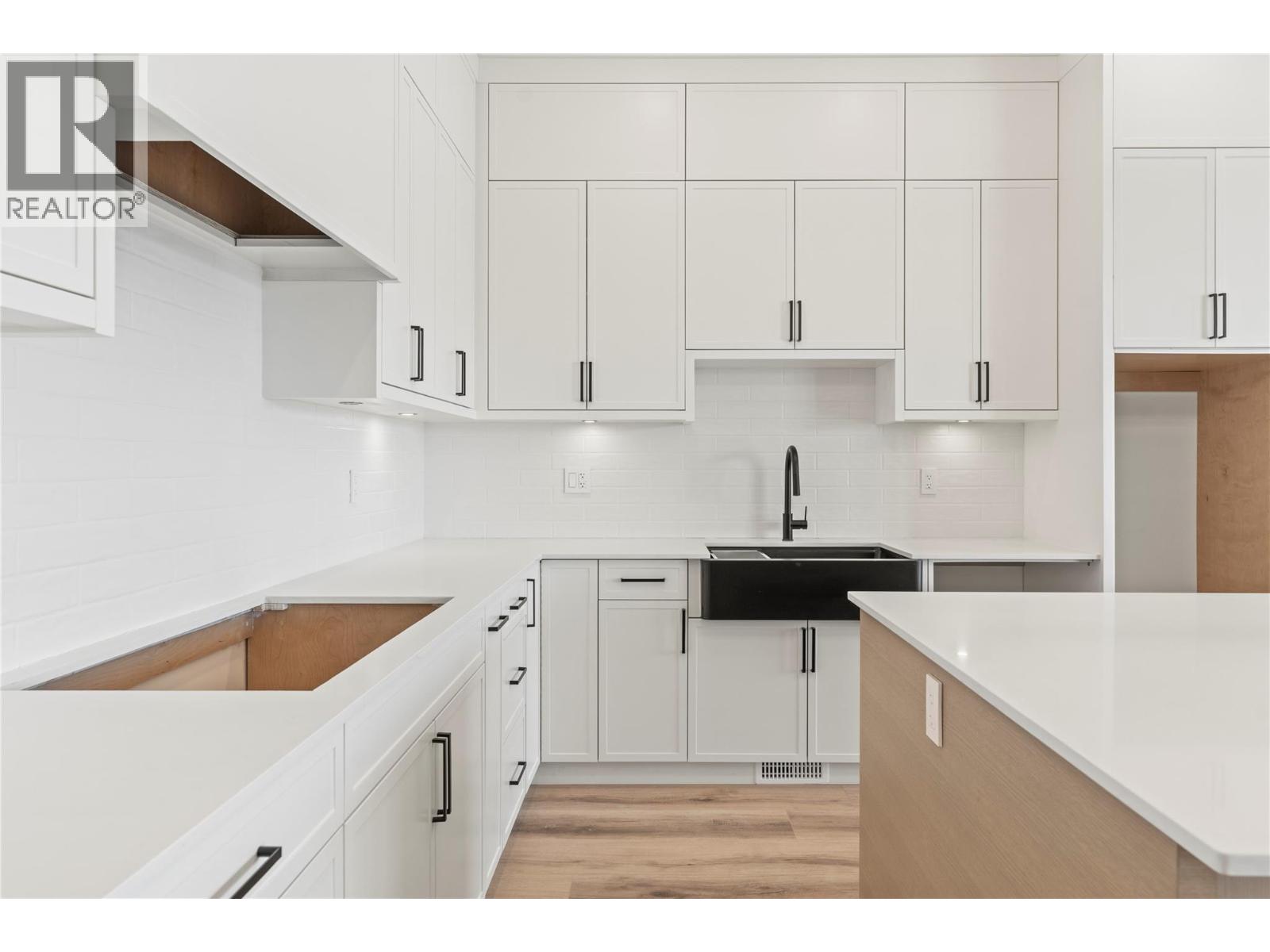 8948 Tavistock Road, Vernon, British Columbia  V1H 2L4 - Photo 13 - 10398898