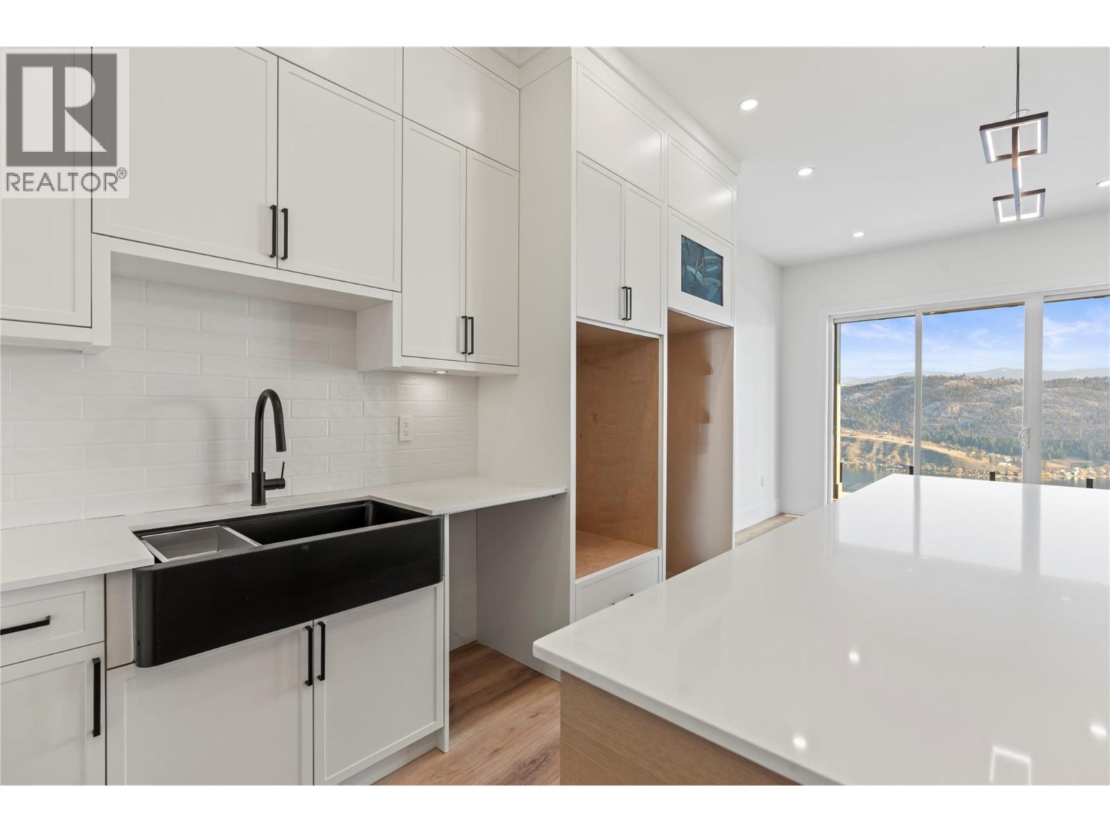 8948 Tavistock Road, Vernon, British Columbia  V1H 2L4 - Photo 14 - 10398898