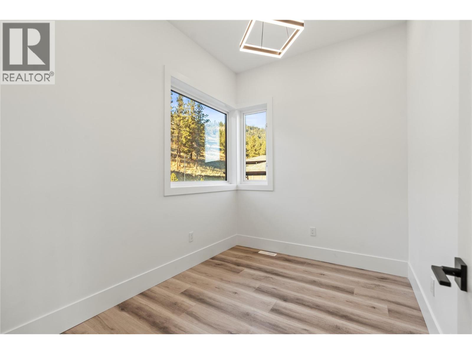 8948 Tavistock Road, Vernon, British Columbia  V1H 2L4 - Photo 6 - 10398898