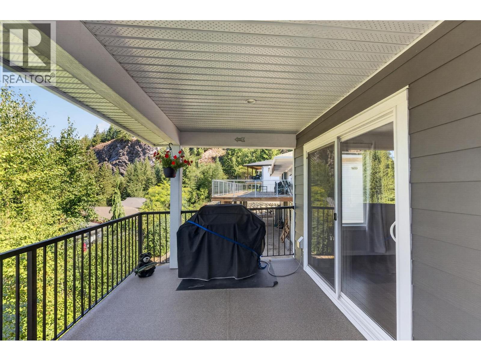 2592 Alpen Paradies Road Unit# 38, Blind Bay, British Columbia  V0E 1H1 - Photo 41 - 10398814