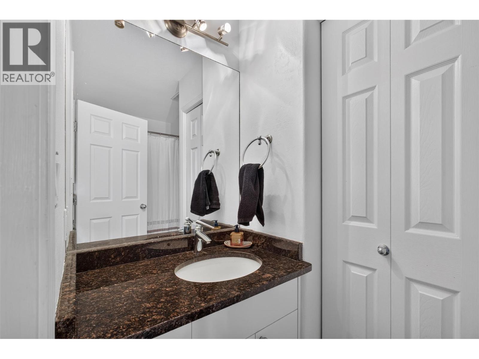 3983 Lakevale Place, Kelowna, British Columbia  V1W 3Z5 - Photo 9 - 10398486
