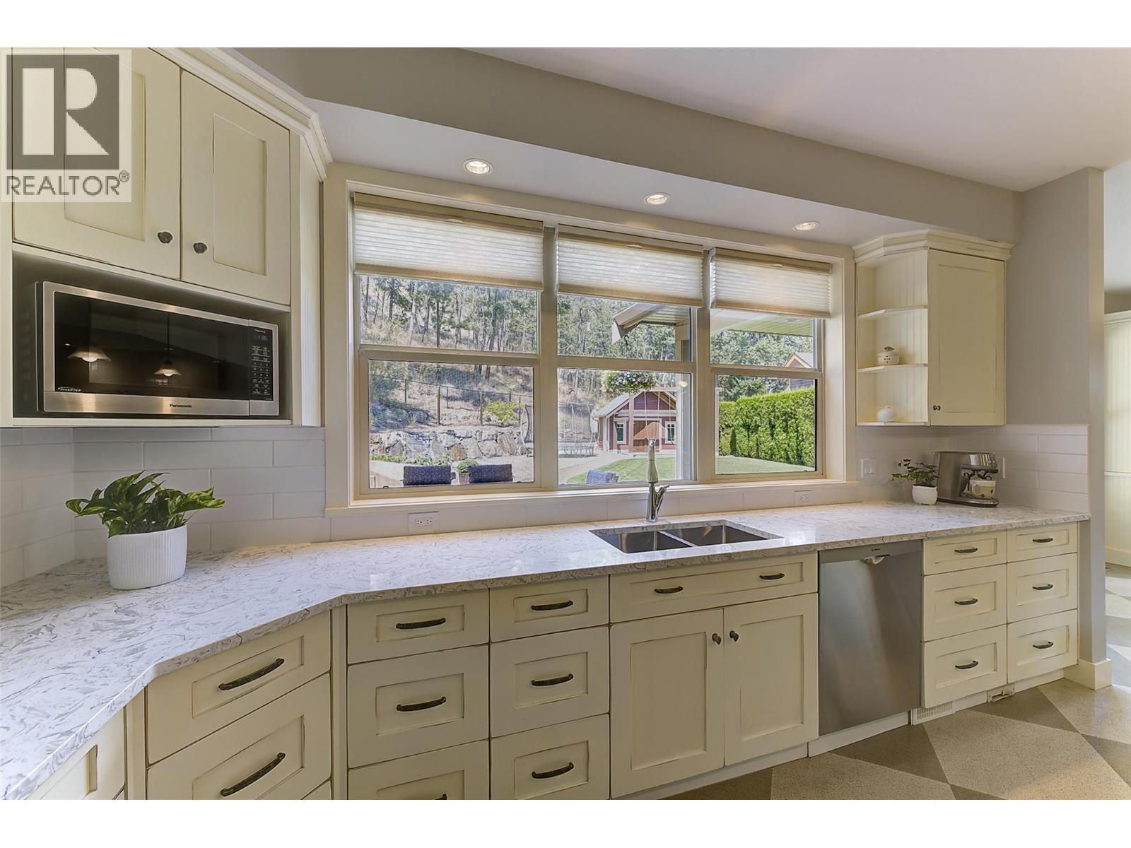 182 Terrace Hill Court, Kelowna, British Columbia  V1V 2T2 - Photo 31 - 10397516