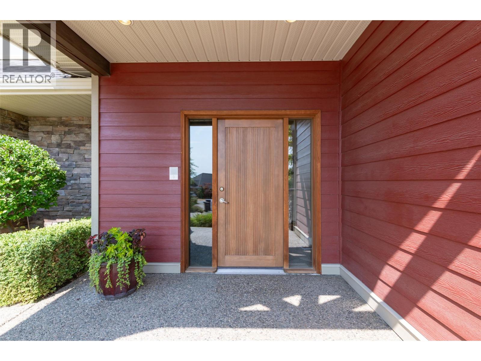 182 Terrace Hill Court, Kelowna, British Columbia  V1V 2T2 - Photo 4 - 10397516