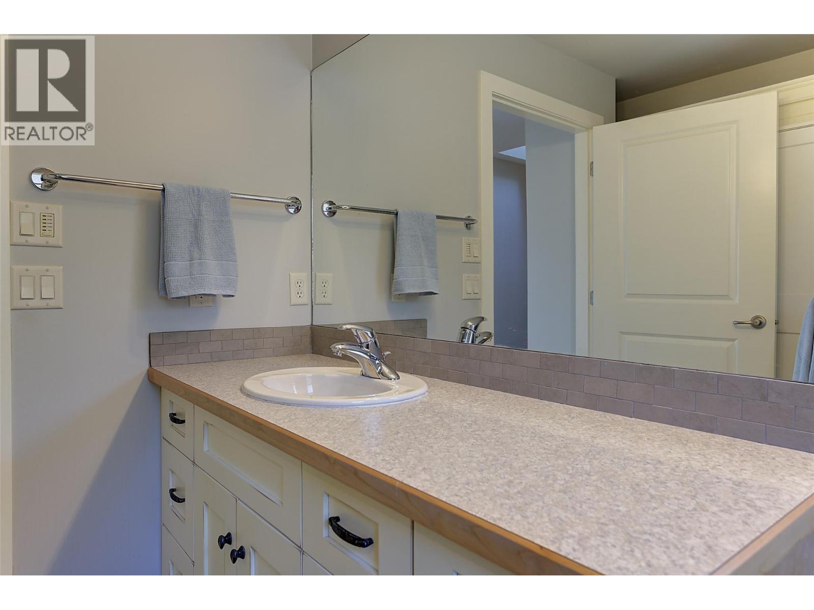 182 Terrace Hill Court, Kelowna, British Columbia  V1V 2T2 - Photo 60 - 10397516