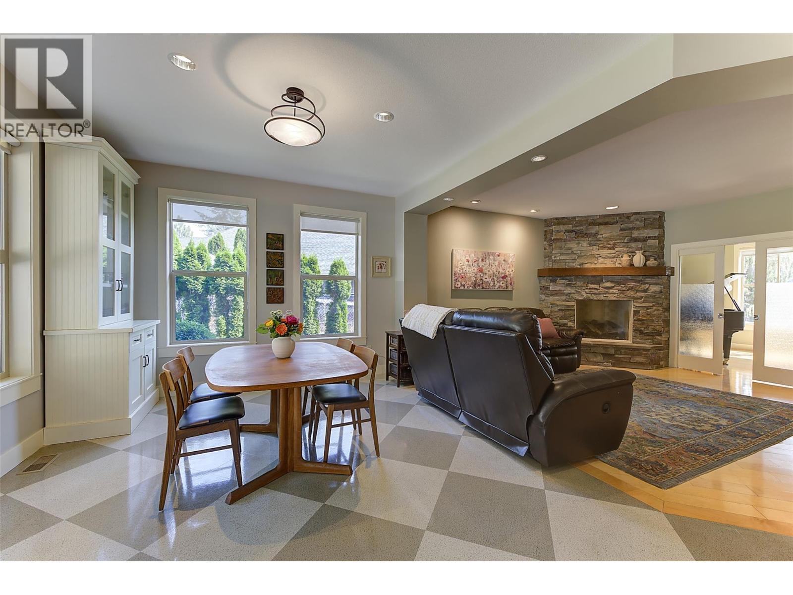 182 Terrace Hill Court, Kelowna, British Columbia  V1V 2T2 - Photo 8 - 10397516