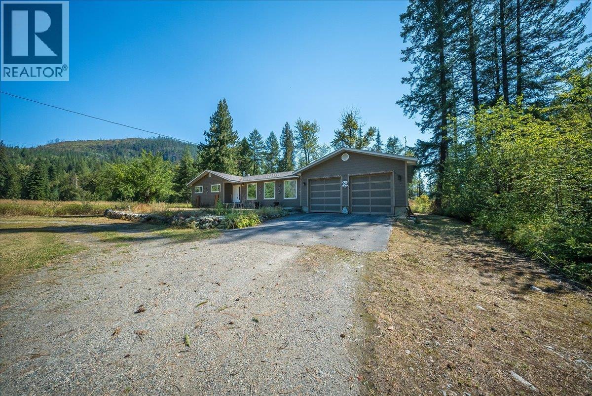 317 Rose Road, Salmo, British Columbia  V0G 1Z0 - Photo 2 - 10398764