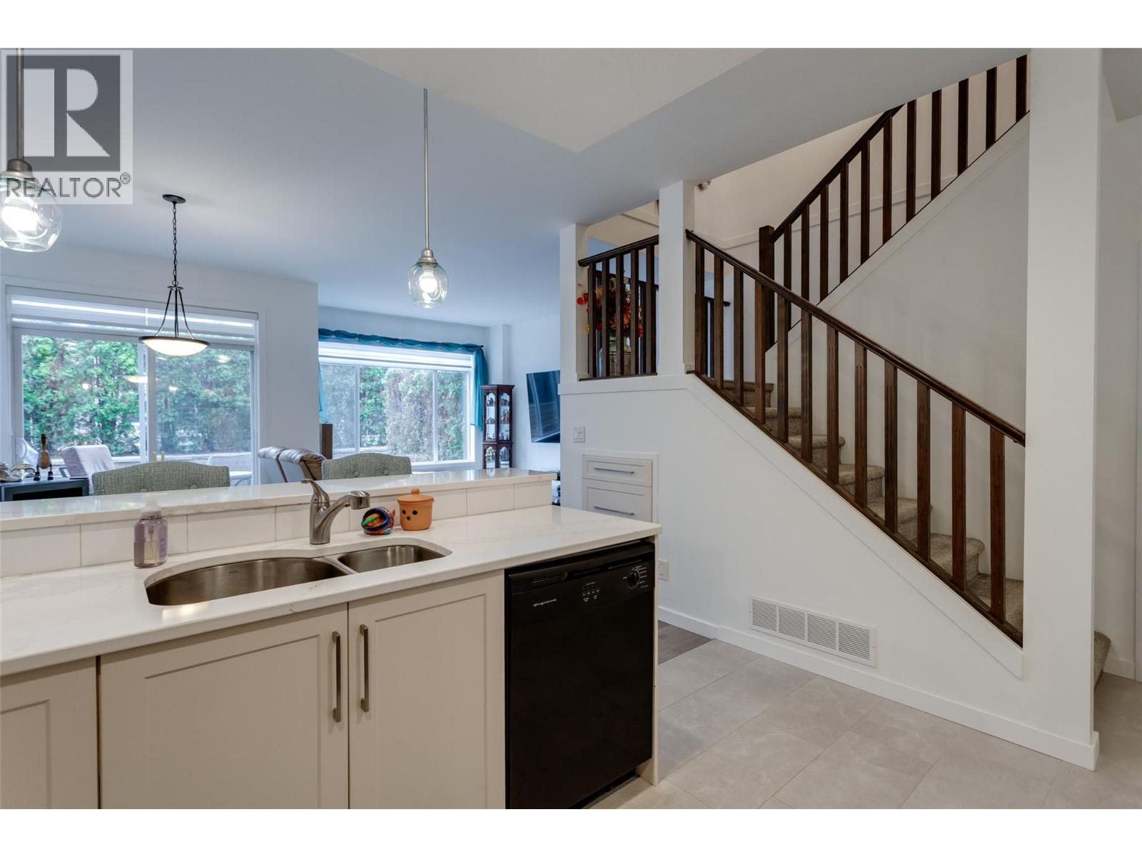 100 Palmer Road Unit# 42, Vernon, British Columbia  V1H 2H8 - Photo 6 - 10398598