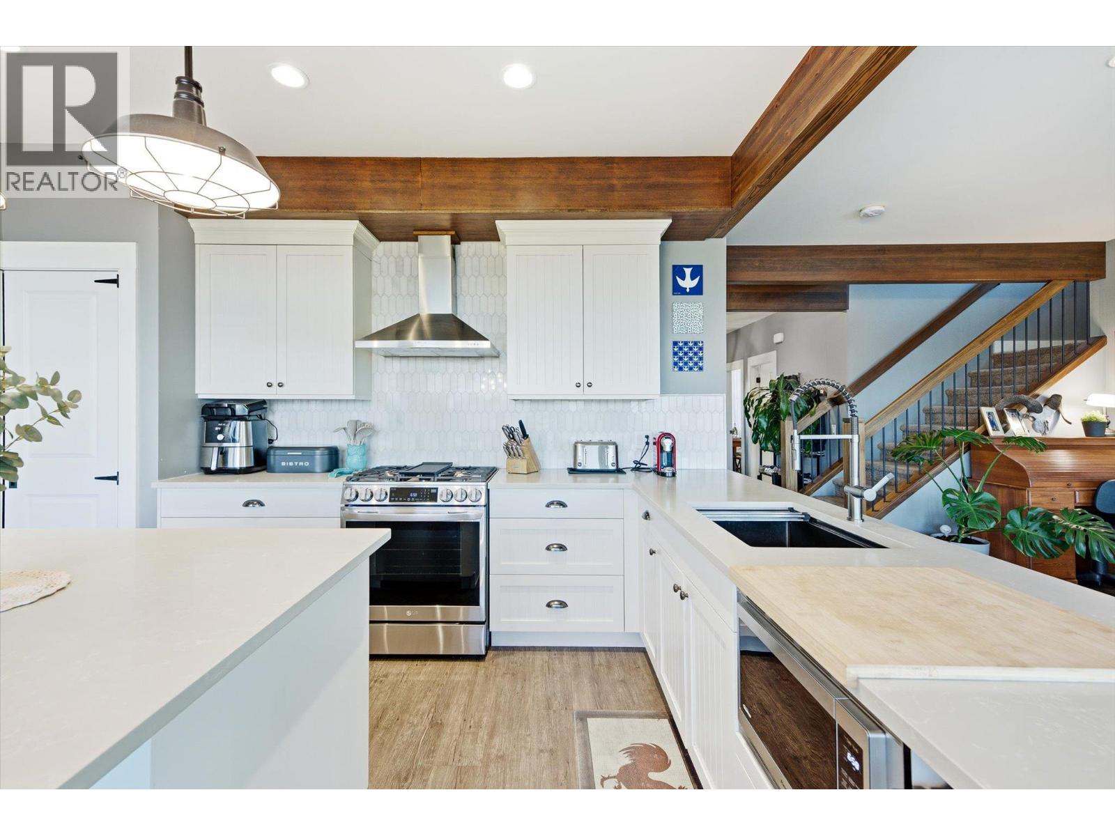 1160 Goldfinch Place, Kelowna, British Columbia  V1W 5M1 - Photo 18 - 10398822