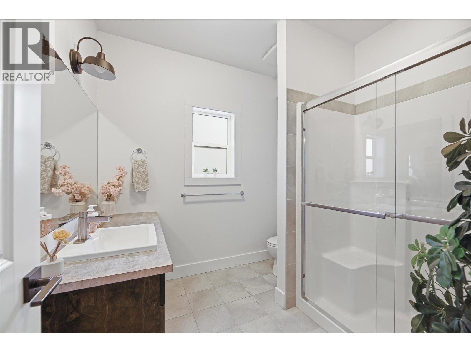 1160 Goldfinch Place, Kelowna, British Columbia  V1W 5M1 - Photo 28 - 10398822